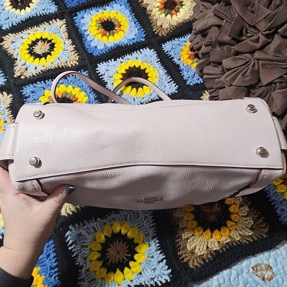 Edie Shoulder Bag 31 With Scalloped Detail in Light Pink Pebbled Leather Purse - Picture 6 of 10